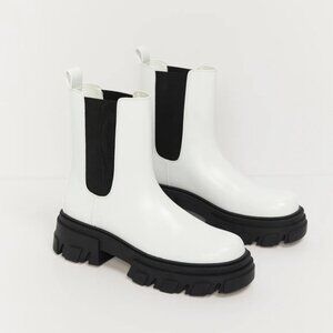 Oak + Fort Cunky Sole Chelsea Boot